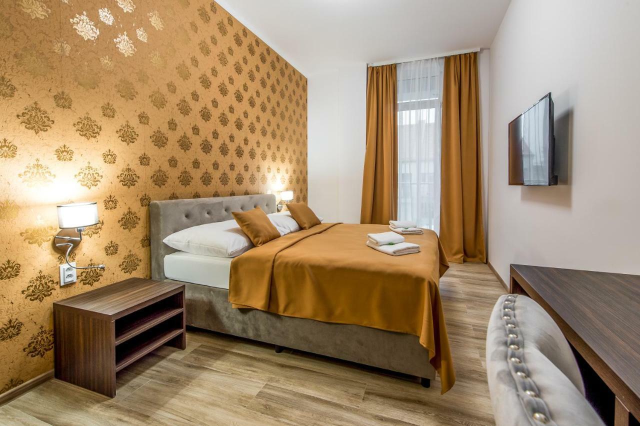 Hotel Black Horse Presov Bagian luar foto